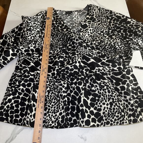 Who What Wear Top Womens Plus Sz 4X Swirling Leopard Peplum Wrap Tie Blouse NWT - Picture 8 of 15